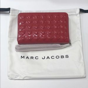 NWT MARC JACOBS HEART LEATHER SMARTPHONE WALLET